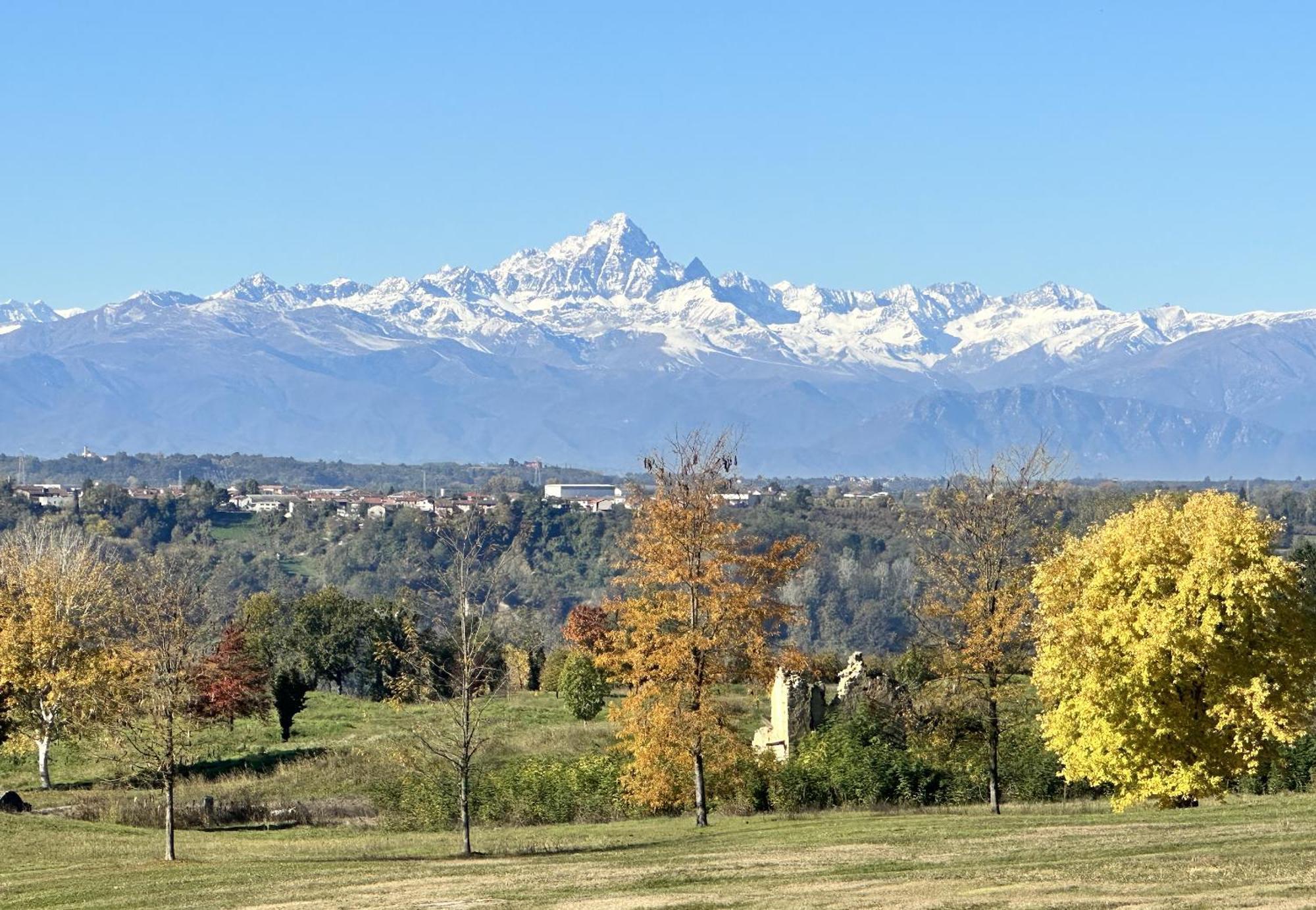 Just Langhe Casa Nebbiolo Villa โนเวลโล ภายนอก รูปภาพ