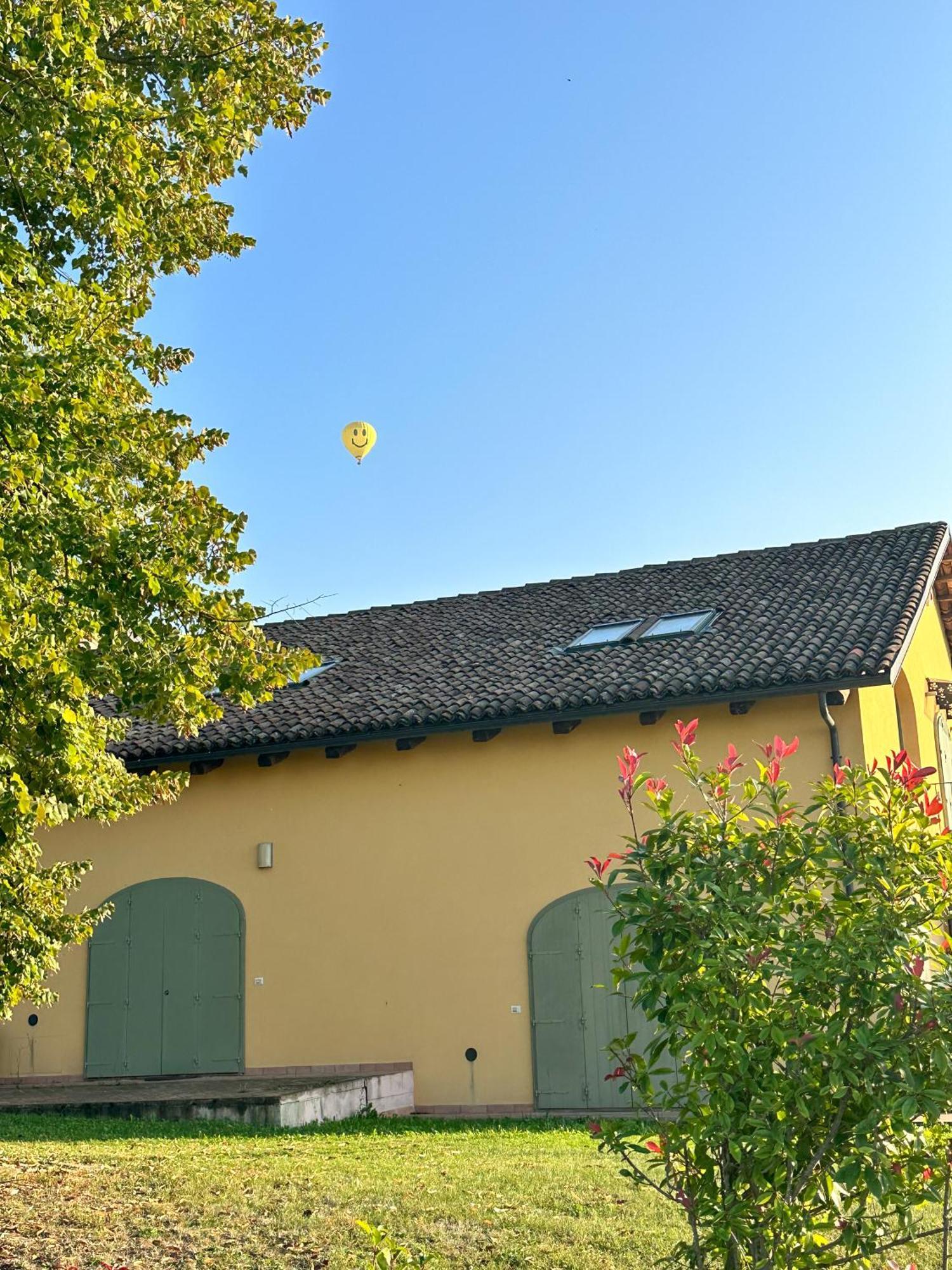 Just Langhe Casa Nebbiolo Villa โนเวลโล ภายนอก รูปภาพ