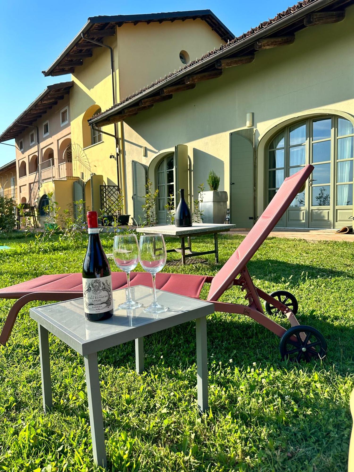 Just Langhe Casa Nebbiolo Villa โนเวลโล ภายนอก รูปภาพ