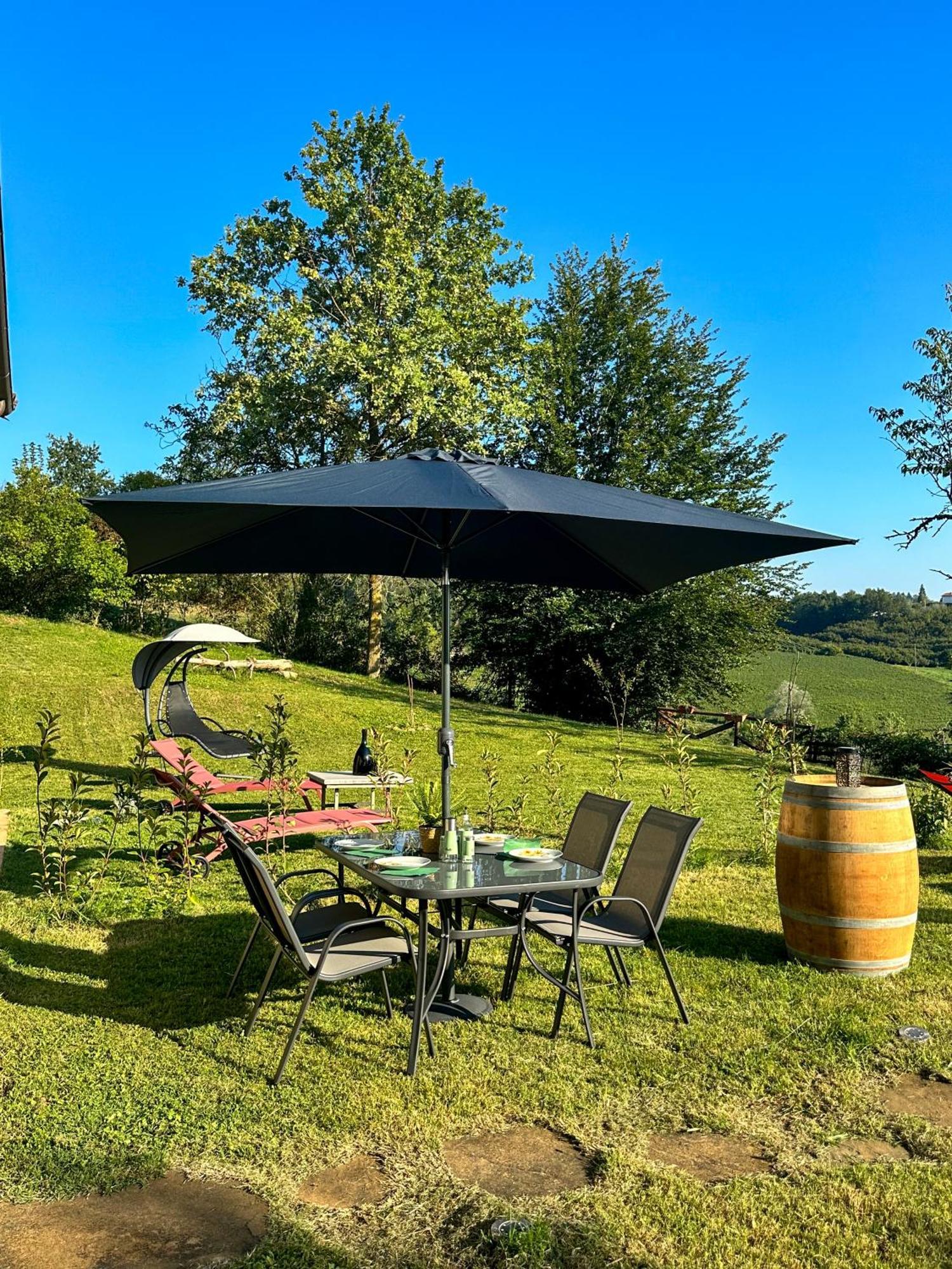 Just Langhe Casa Nebbiolo Villa โนเวลโล ภายนอก รูปภาพ